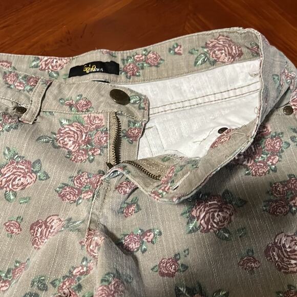 Gold Drama Tan Floral Print Stretch Denim Shorts Juniors Size 5 - Picture 5 of 8